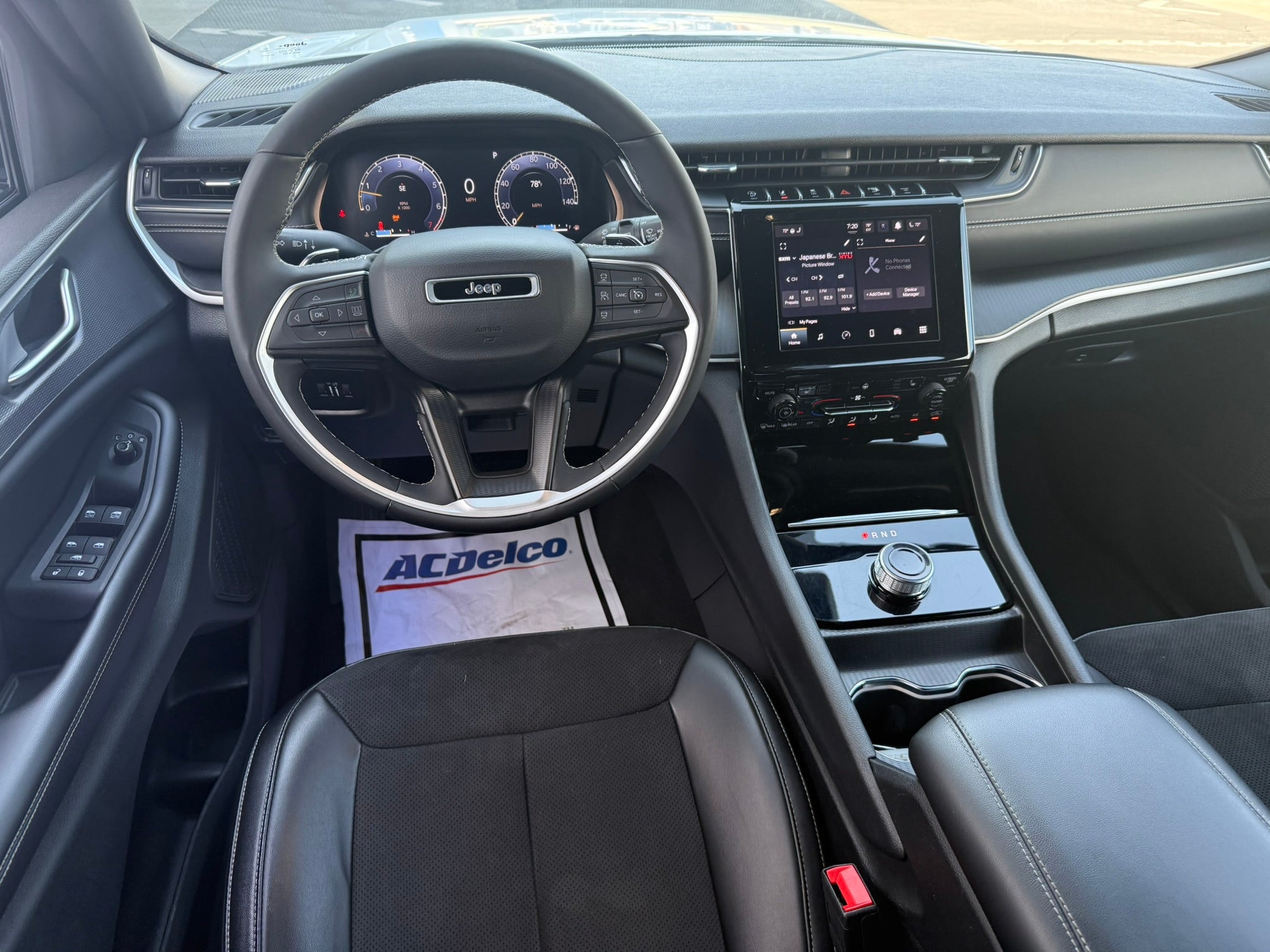 2023 Jeep Grand Cherokee L Altitude 4x4