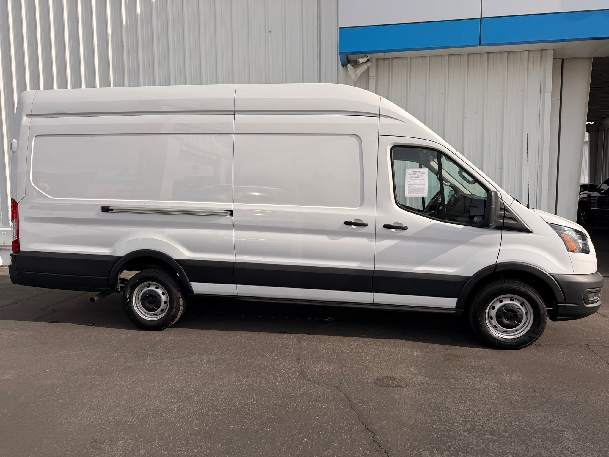 2023 Ford Transit Cargo Van T-250 148" EL Hi Rf 9070 GVWR RWD