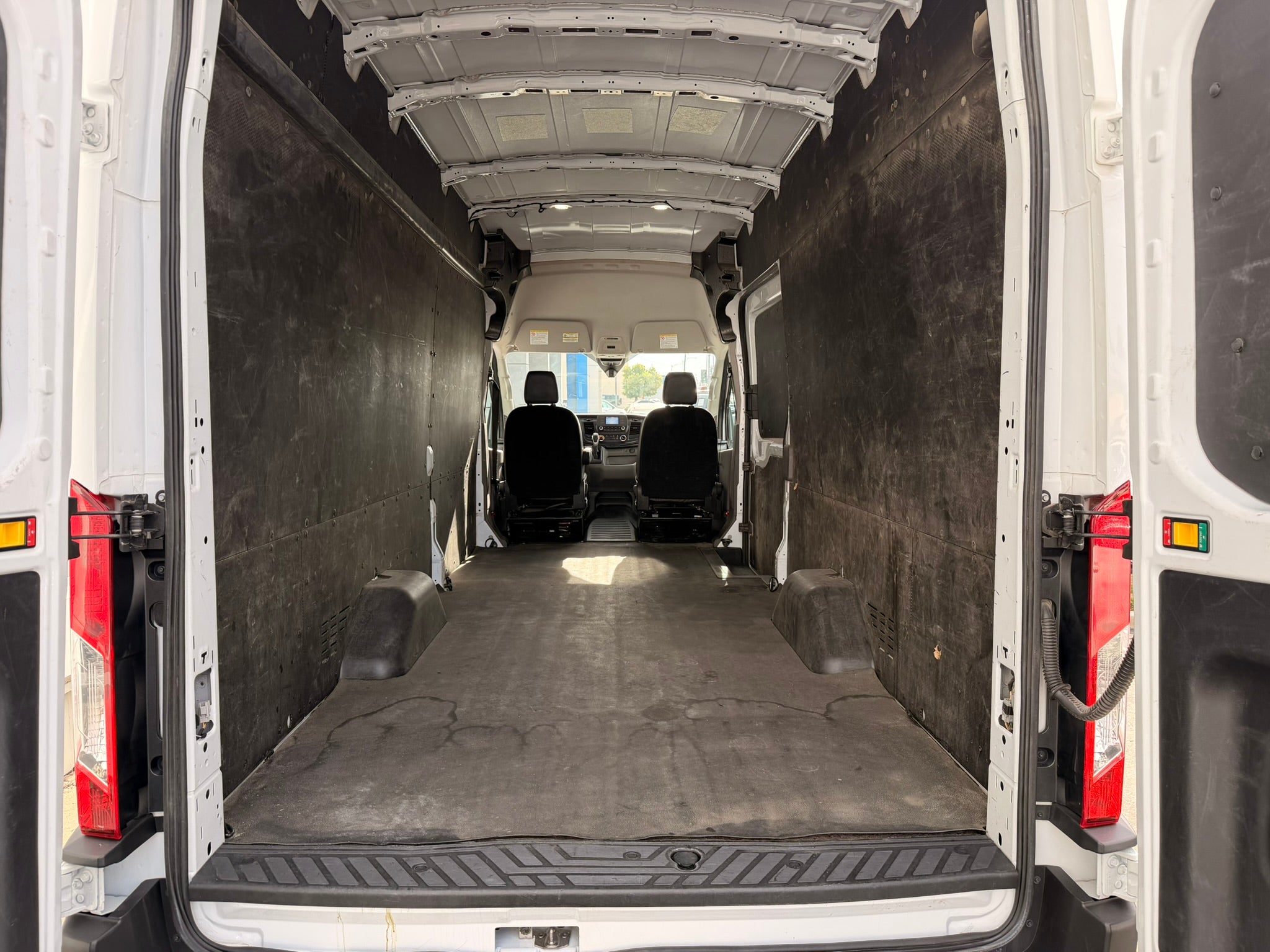 2023 Ford Transit Cargo Van T-250 148" EL Hi Rf 9070 GVWR RWD