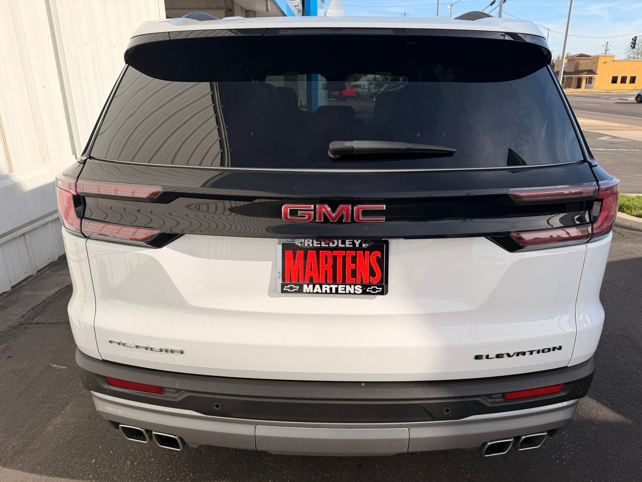 2025 GMC Acadia Elevation