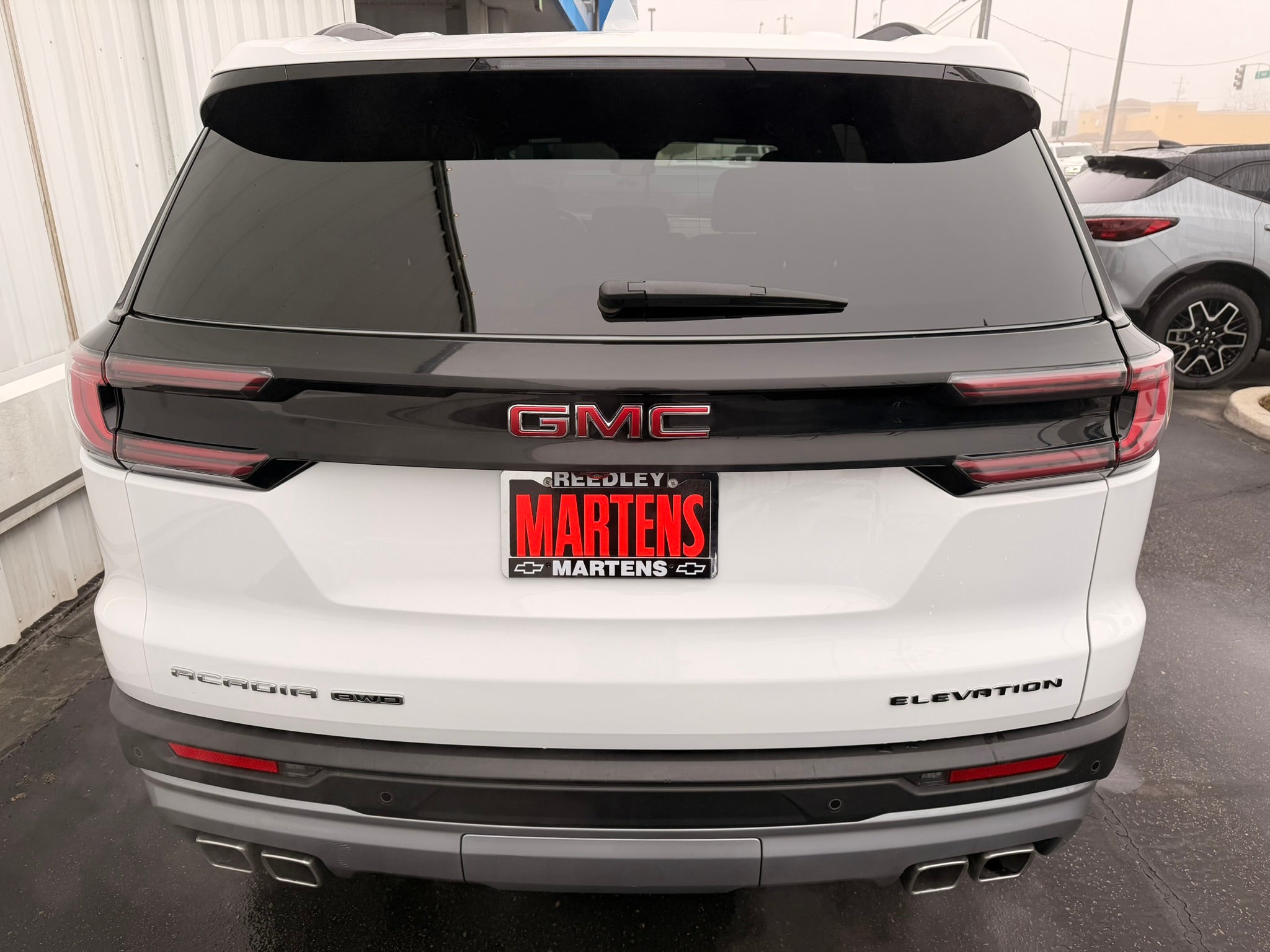 2025 GMC Acadia Elevation