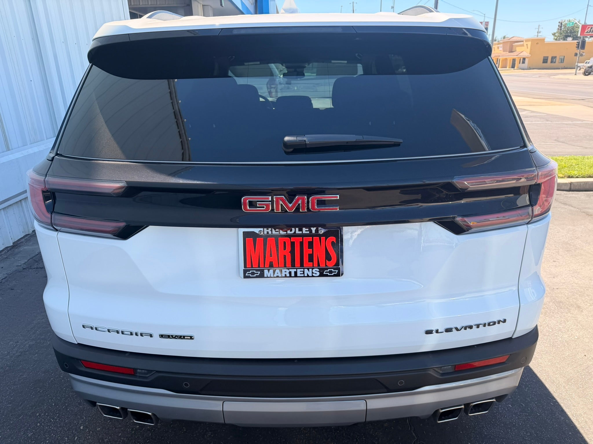 2025 GMC Acadia Elevation