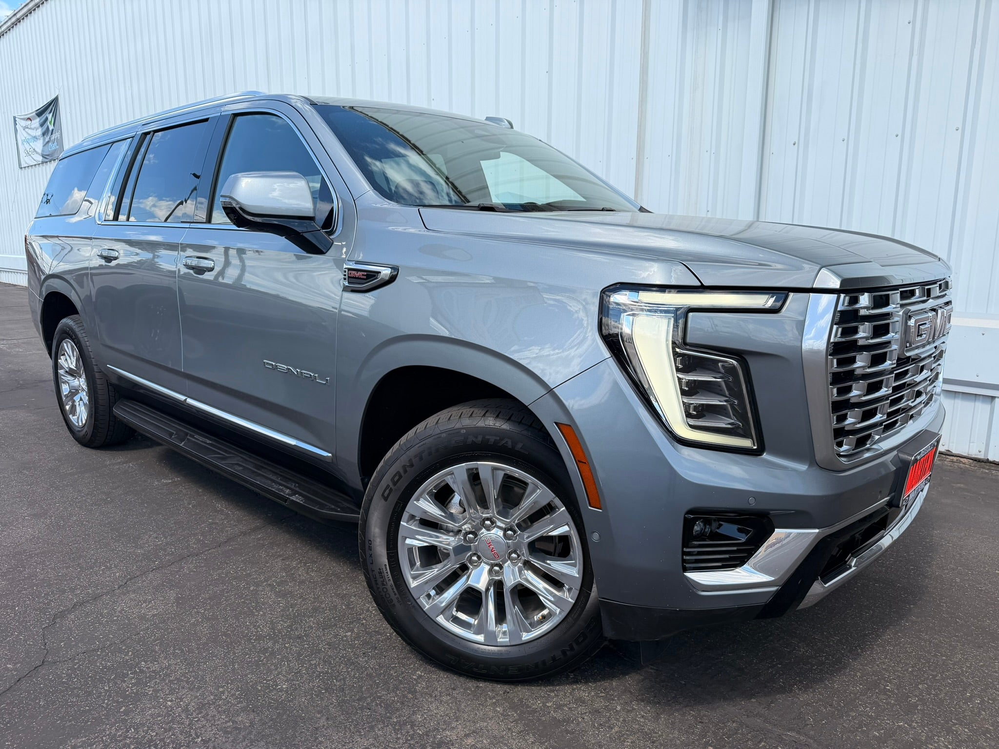2025 GMC Yukon Denali AWD's photo
