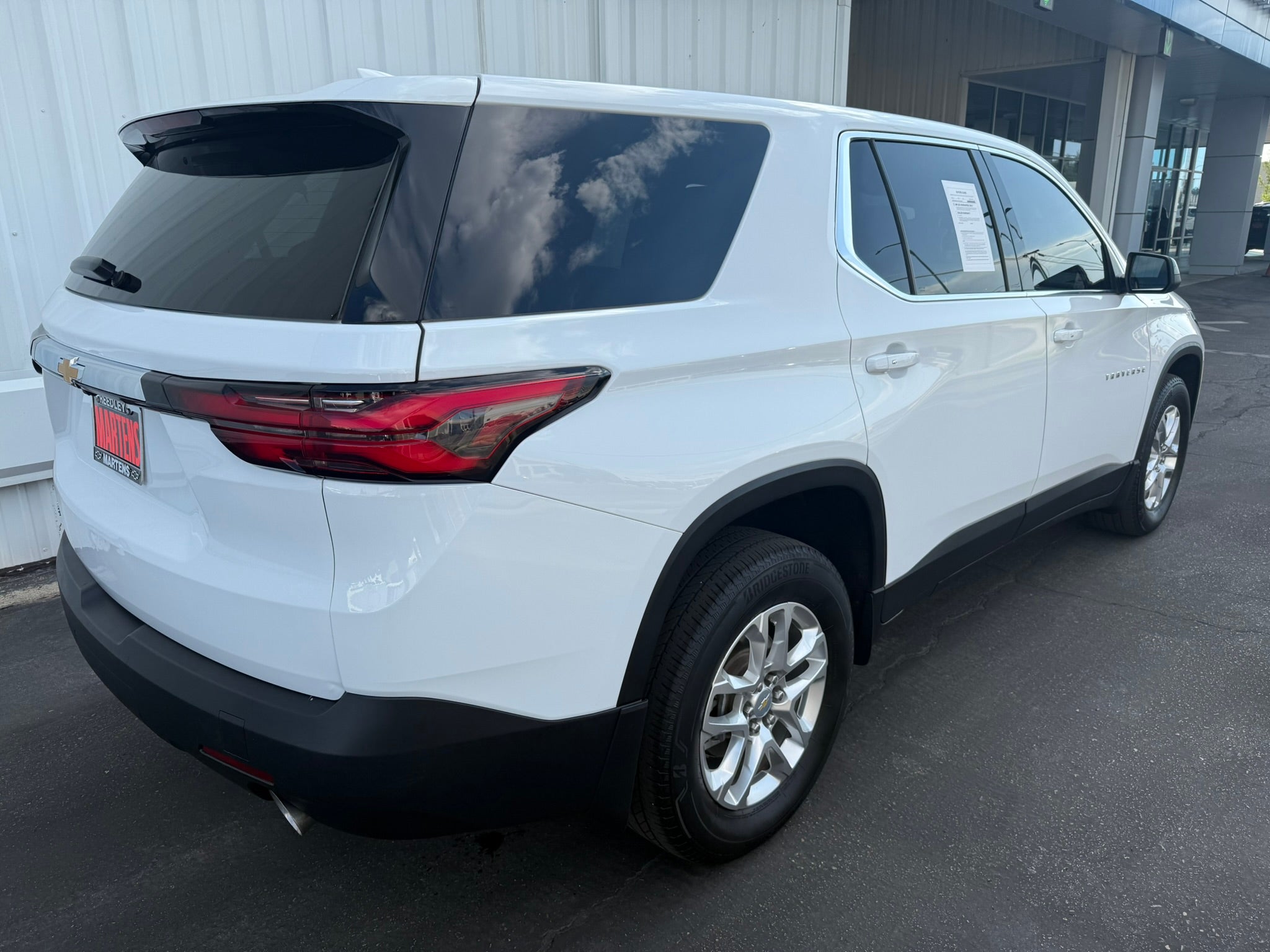 2023 Chevrolet Traverse LS