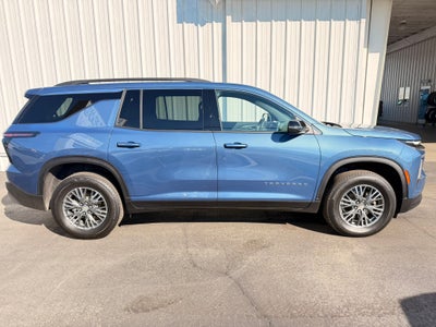 2025 Chevrolet Traverse LT